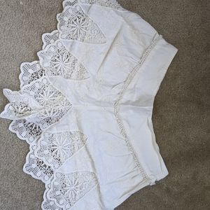 AE LACE SHORTS